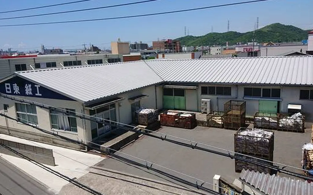 皮带输送机的养护要点：跑偏、清扫、托辊与接头 现场实拍