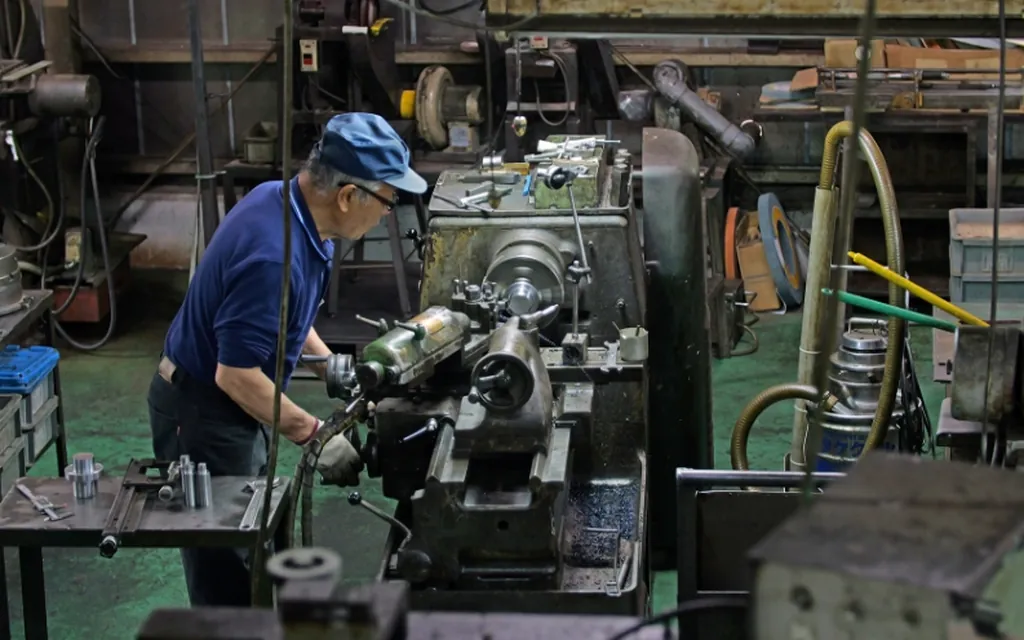 Dust and temperature rise in machine tool electrical cabinets: clear t on-site photo